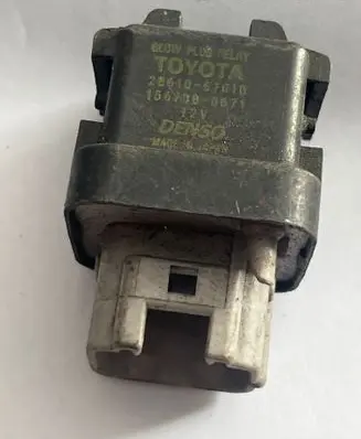 Toyota Auris 150 Glow plug pre-heat relay 2861067010 1567000671