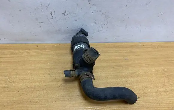 Mercedes-Benz C W203 Coolant heater control valve A2038350164 C4654