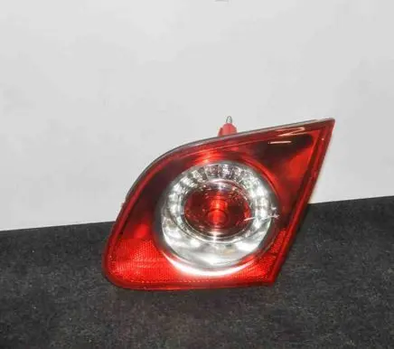 Tailgate rear/tail lights