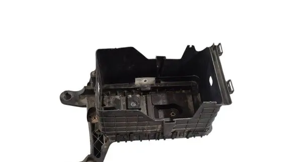 Audi A3 S3 A3 Sportback 8P Battery tray 1K0915333