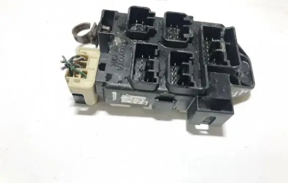Toyota Avensis Verso Fuse box set