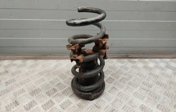 Chrysler Pacifica Rear coil spring P68231026AA 1026AA