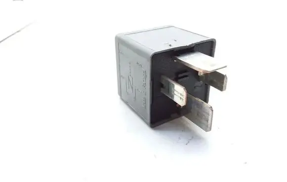 Ford Mondeo Mk III Other relay F80B14B192AA