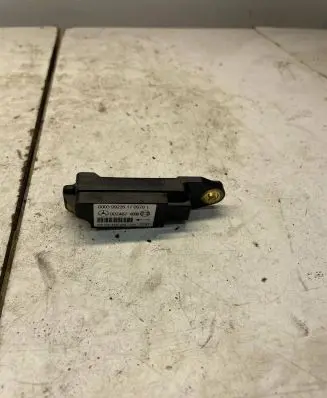 Mercedes-Benz S W220 Airbag deployment crash/impact sensor A2208204426 0003992261709781