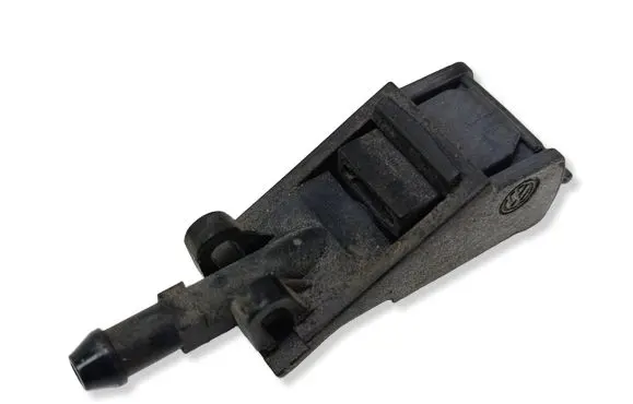 Volkswagen Golf IV Windshield washer spray nozzle 
