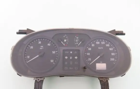 Opel Vivaro Speedometer (instrument cluster) P8200252450A