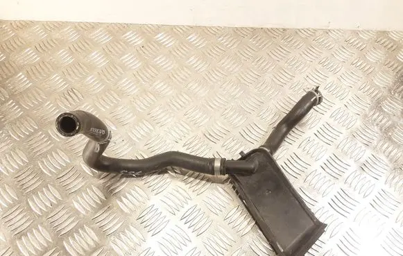 Volvo S60 Engine coolant pipe/hose 31338712