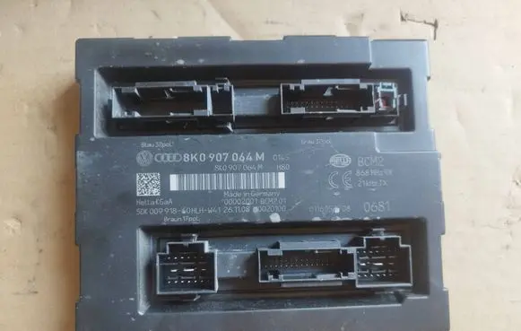 Audi A4 S4 B8 8K Comfort/convenience module 8K0907064M 5DK00991860