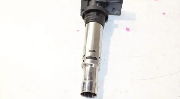 High voltage ignition coil