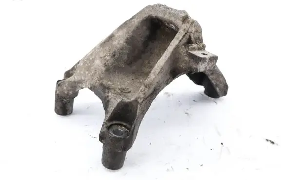 Audi A8 S8 D3 4E Engine mounting bracket 4E0199308BC