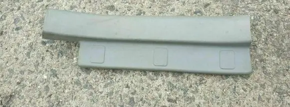 Nissan X-Trail T30 Rear sill trim cover 769538H300