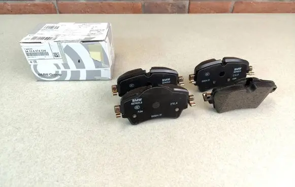 Mini Cooper Countryman F60 Brake pads (front) 6874034 6860017