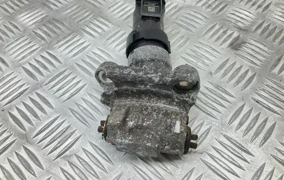 Volkswagen Touareg II Hand brake/parking brake motor 911256E 1801121867