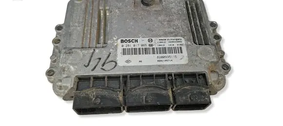 Opel Vivaro Engine control unit/module 0281017065 8200935115 8201105714