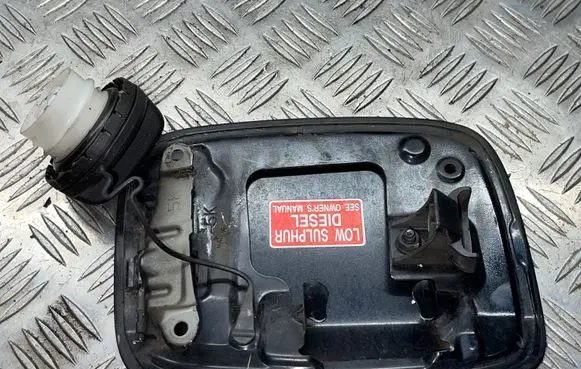 Lexus IS 220D-250-350 Fuel tank cap