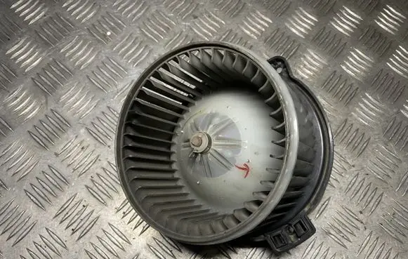 Toyota Yaris Heater fan/blower 1940000821