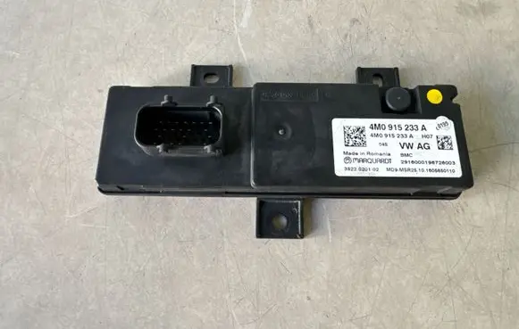 Audi Q7 4M Battery control module 4M0915233A