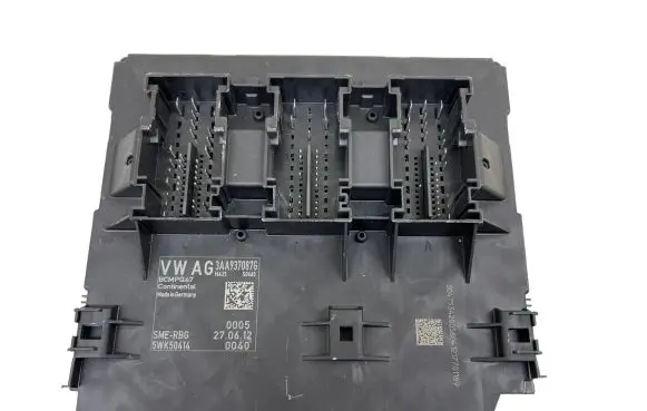 Volkswagen PASSAT B7 Comfort/convenience module 3AA937087G