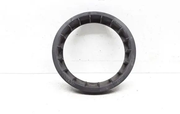 Volvo XC90 In tank fuel pump screw locking ring/nut 8649739