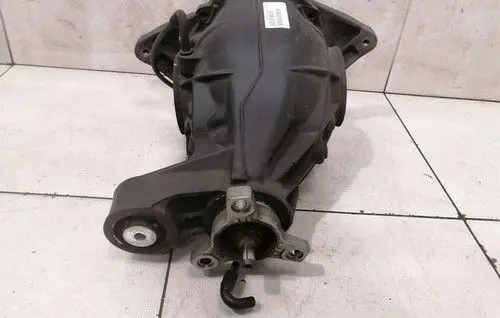 Mercedes-Benz ML W166 Rear differential/diff mount bracket A1663502714