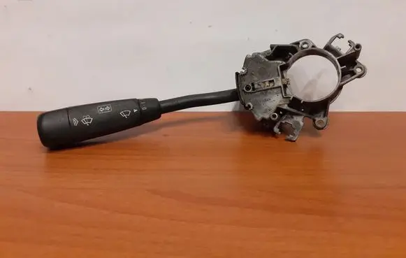 Mercedes-Benz E W210 Indicator stalk 01401410 A2105450110