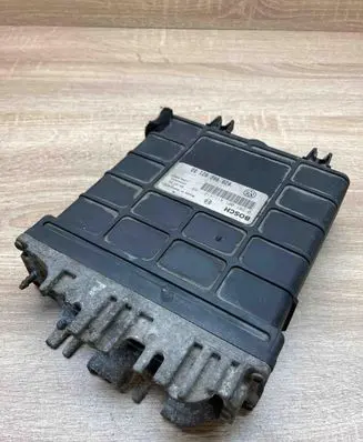 Volkswagen PASSAT B5 Engine control unit/module ECU 028906021DD 0281001411 Used