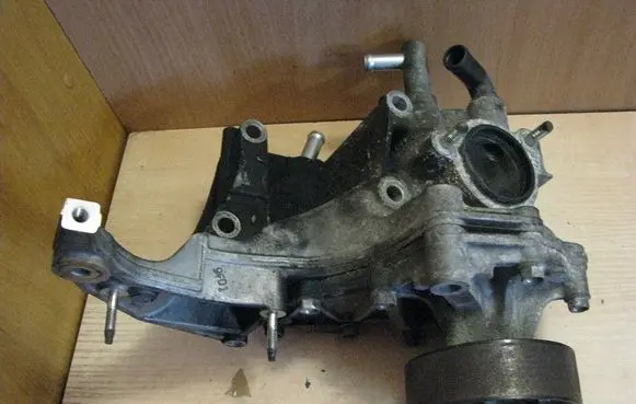 Mazda 6 Engine mounting bracket S55015010