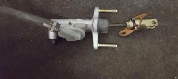 Toyota Corolla E120 E130 Clutch master cylinder aisin58