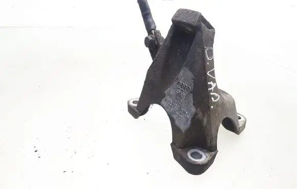 Audi A4 S4 B6 8E 8H Engine mounting bracket 8E0199308J