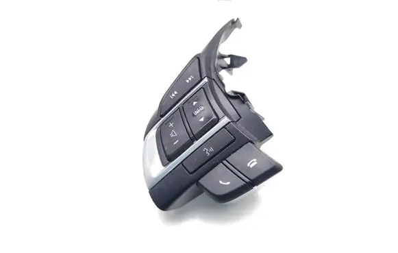 Steering wheel buttons/switches