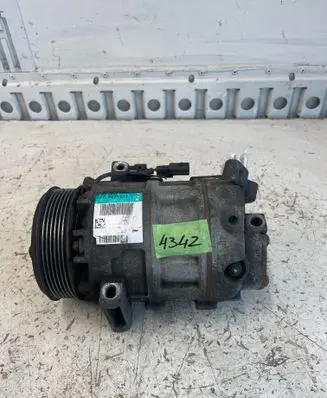 Renault Master III Air conditioning (A/C) compressor (pump) 926000273R T59521BA