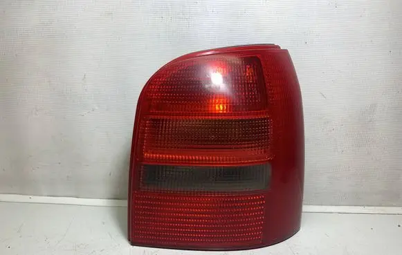 Audi A4 S4 B5 8D Rear/tail lights 8d9945096