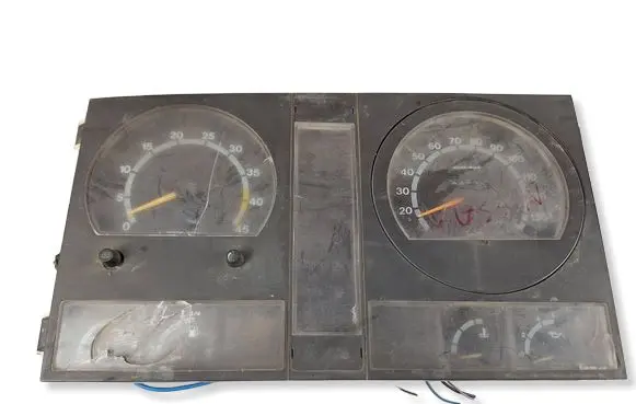 Nissan Atleon Speedometer (instrument cluster) 4810D6200 19609804