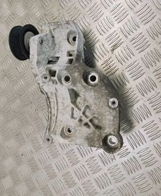Opel Zafira C A/C compressor mount bracket 55582510 532274354 888704181