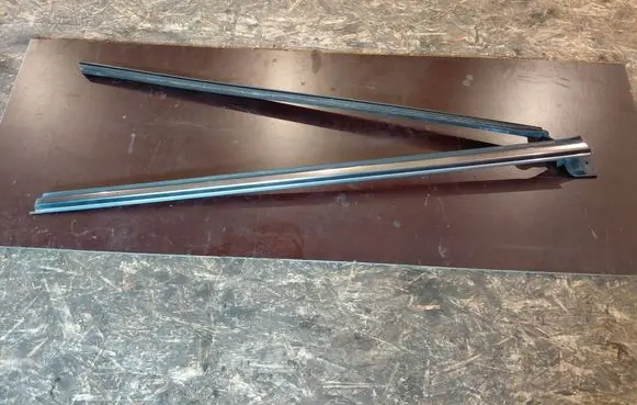 Mercedes-Benz CLK A209 C209 Front door glass trim molding A2097200324