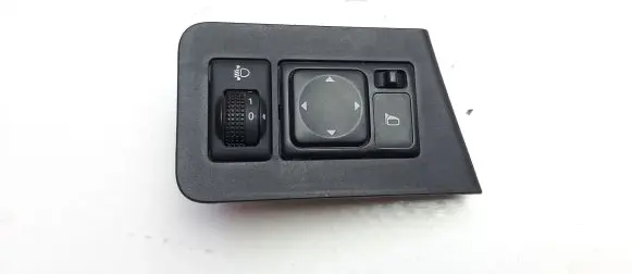 Nissan NV200 Wing mirror switch 3Y04K3 M7447