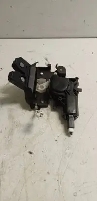 Mazda 3 I Tailgate/trunk/boot lock/catch/latch B6724