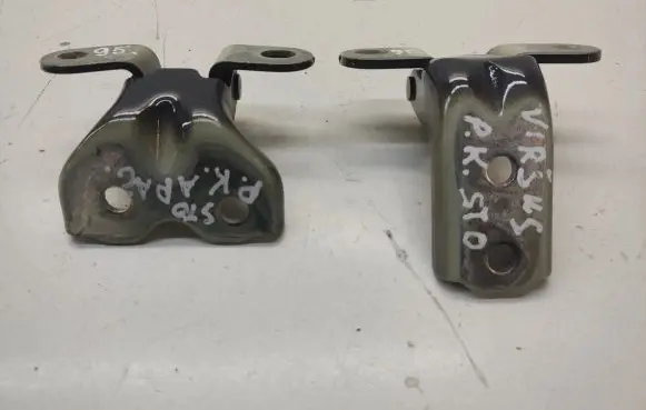 KIA Stonic Front door hinges set 