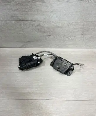 Tailgate/trunk/boot lock/catch/latch