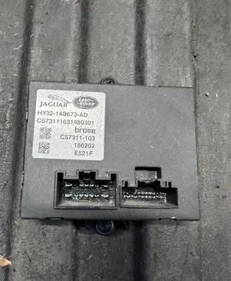 Land Rover Discovery 5 Tailgate/trunk control unit/module HY3214B673AD HY3214B673 C57311103