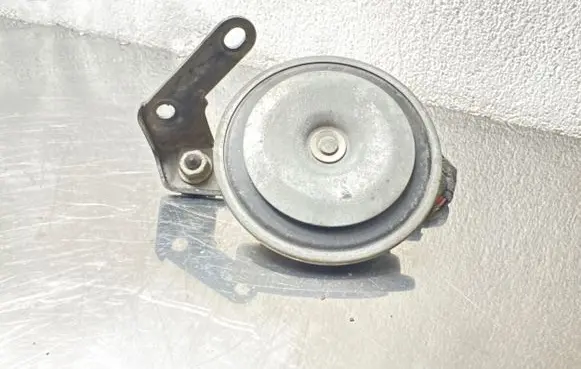Opel Zafira A Horn signal A28657625