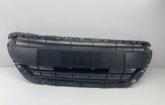 Peugeot 208 Front bumper upper radiator grill 9810920180 1611494X 1689278X