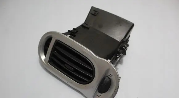 Renault Modus Dashboard side air vent grill/cover trim