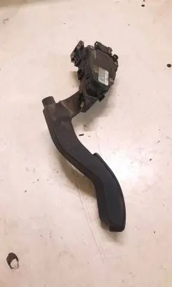 Audi A4 S4 B5 8D Accelerator throttle pedal 8D1721523