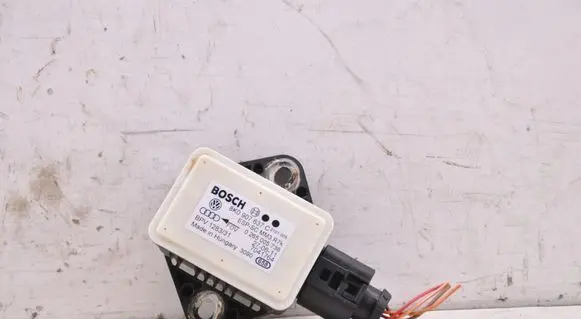 Audi Q5 SQ5 8R ESP acceleration yaw rate sensor 8K0907637C