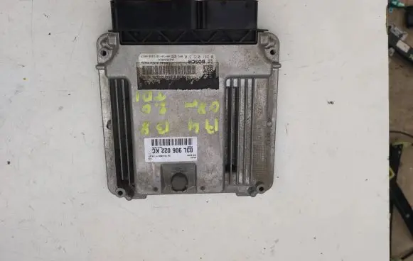 Audi A4 S4 B8 8K Engine control unit/module 03L906022KC 44317287 28102008111337