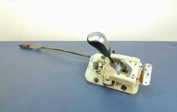 Subaru Outback Gear shift rod 35137FG000