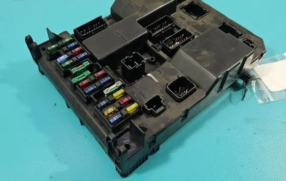Peugeot 307 Central body control module 9651197580A IMPRK1516229