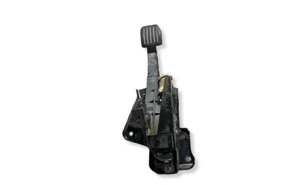 Volvo XC70 Clutch pedal 31202183