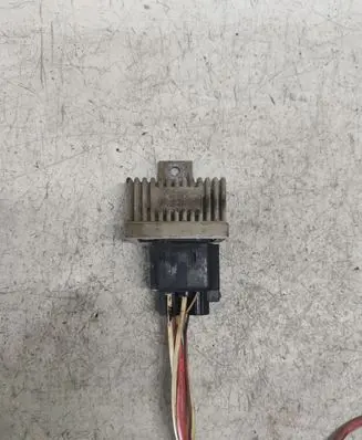 Renault Megane II Glow plug pre-heat relay 7700116078